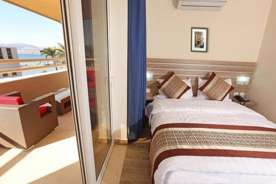 La Riva Hotel Акаба Экстерьер фото